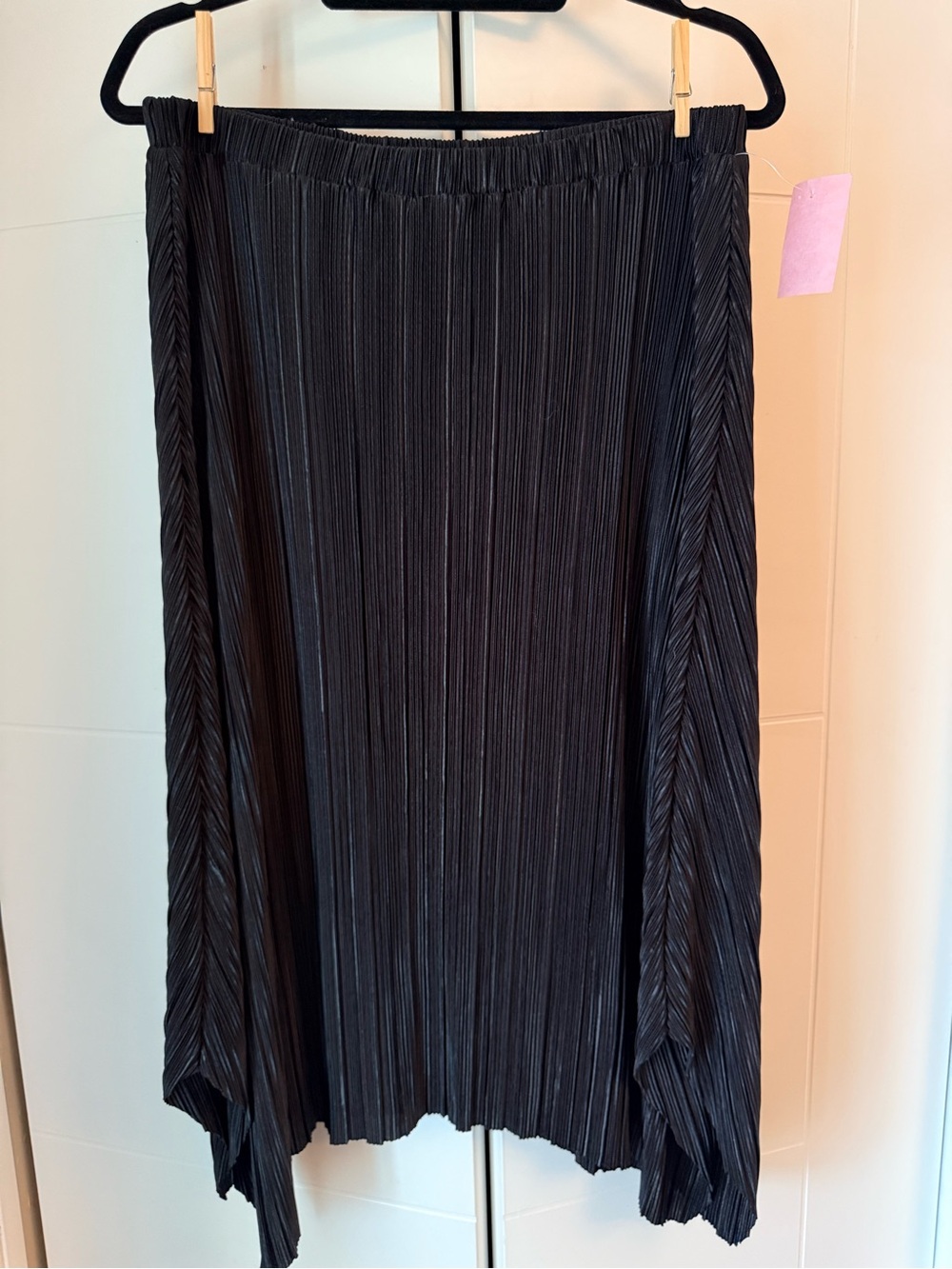 Oli & Viv Crinkled Asymmetrical Black Skirt